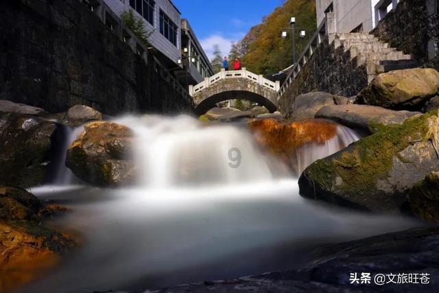 迷路的可爱女宝宝